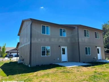 Main picture of 391 Clover St