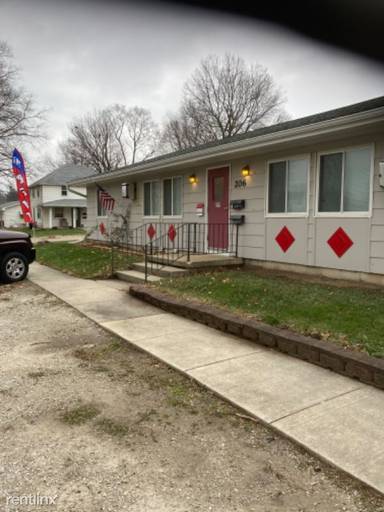 Main picture of 206 N 2nd St