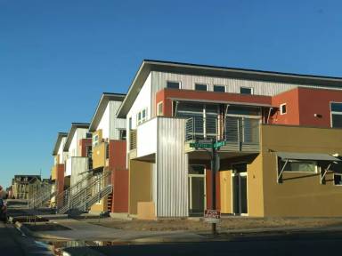 Main picture of 908 Blondel St