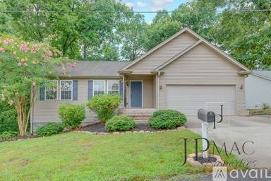 Main picture of 108 Fernwood Dr