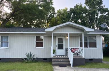 Main picture of 1970 Groveland Ave