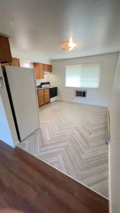 Main picture of 710 SW Rogue River Ave