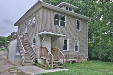 Main picture of 3225 N Lewis Ave