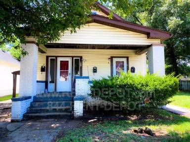 Main picture of 827 Jefferson Ave