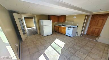 Main picture of 2 East Main Street