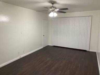 Main picture of 214 W Maple St