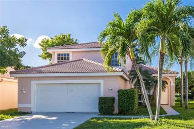 Main picture of 300 SW 181st Way