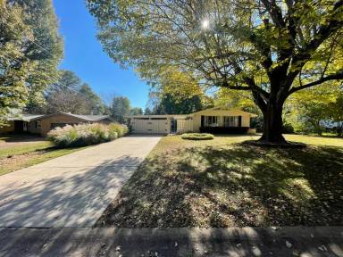 Main picture of 2848 E Eastmoor Dr