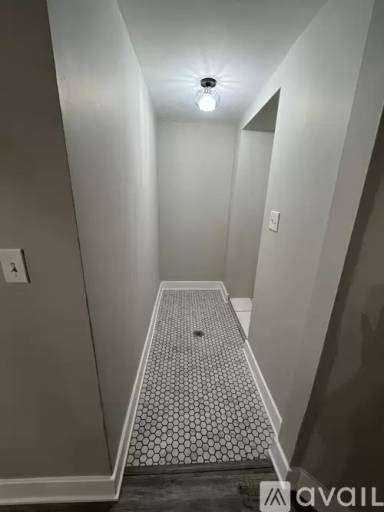 Main picture of 1911 W 51st St