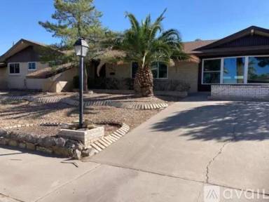 Main picture of 9912 Bermuda Ave