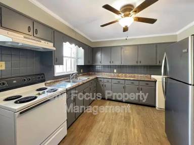 Main picture of 610 Huston St