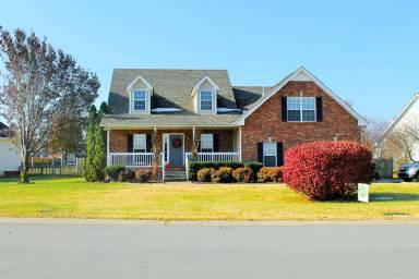 Main picture of 758 McClain Dr