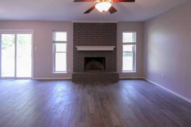 Main picture of 13743 S Fern St