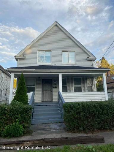 Main picture of 5917 Cable Ave