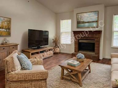 Main picture of 712 Country Acres Dr