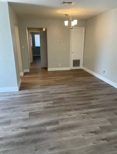 Main picture of 201 E Tiffany Dr