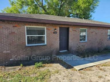 Main picture of 1041 N Brunnell Pkwy