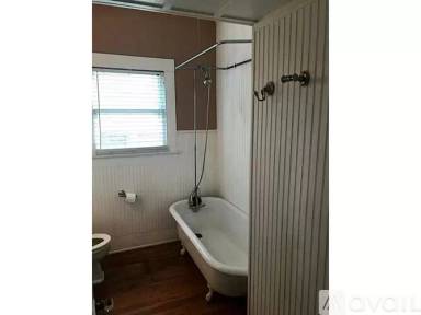 Main picture of 1013 Woodland St
