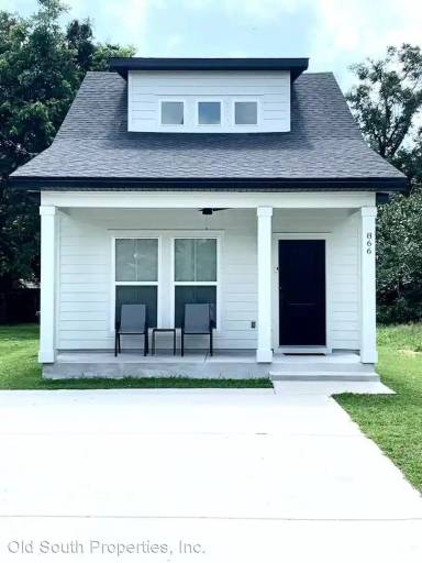 Main picture of 866 N C St
