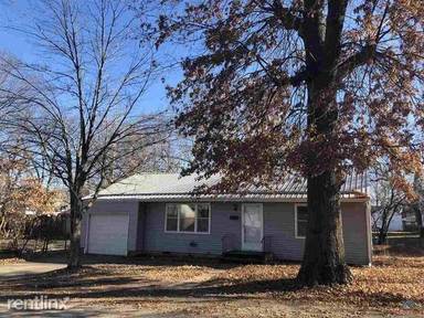 Main picture of 105 N Hughes St