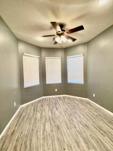 Main picture of 4317 W Powell Dr