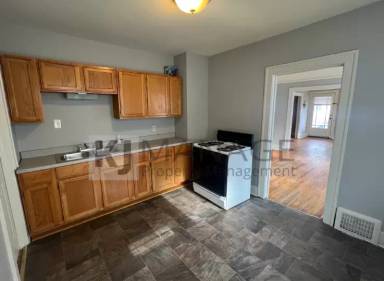 Main picture of 617 Cleophus Pkwy