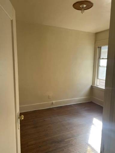 Main picture of 472 Avenue D