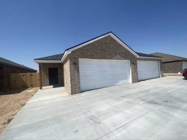 Main picture of 5502 Itasca St