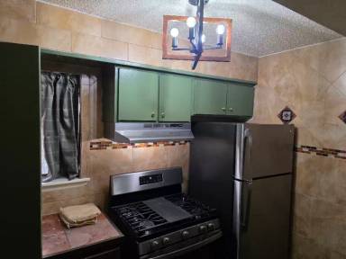 Main picture of 115 W Koenig Ln