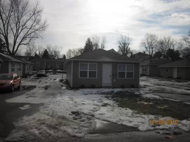 Main picture of 881 W Clinton St