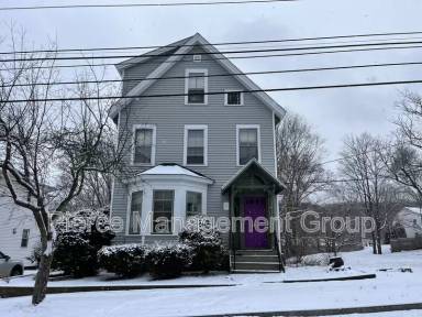 Main picture of 121 Rumford St