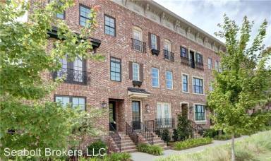 Main picture of 437 Port St