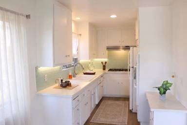 Main picture of 2849 Waverly Dr