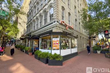 Main picture of Lafayette At Penn Quarter