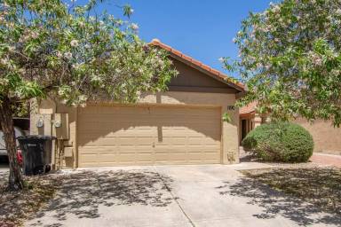 Main picture of 1190 W Laredo St