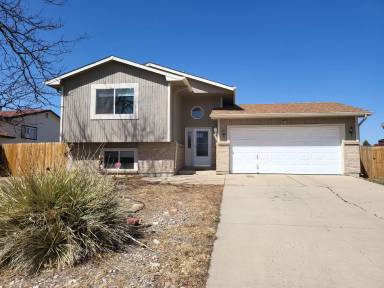 Main picture of 915 Rancher Dr