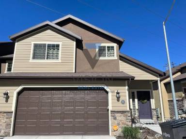 Main picture of 876 S Aspen Loop