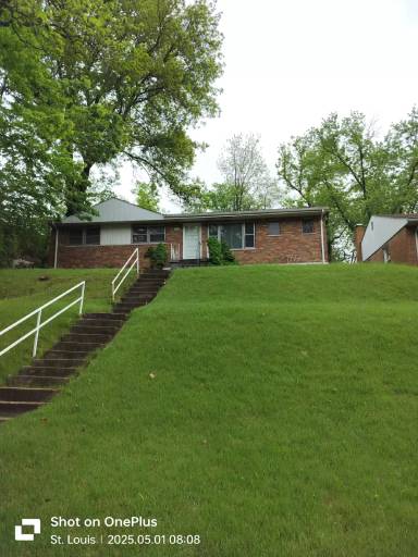 Main picture of 635 SE Chambers Rd