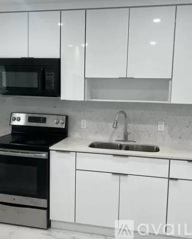 Main picture of 987 SE 1st St
