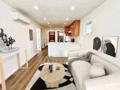 Main picture of 1362 Advent Ave
