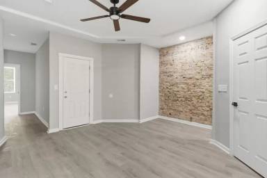 Main picture of 2322 Callow Ave