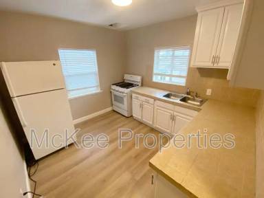 Main picture of 4165 1/2 Euclid Ave