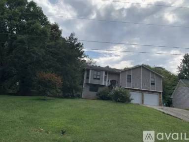Main picture of 634 Village Creek Dr SW