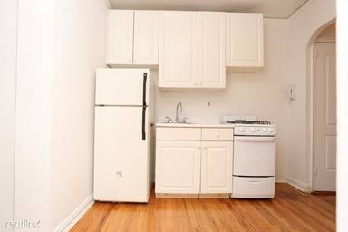 Main picture of 690 Fort Washington