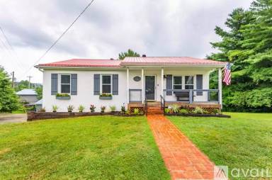 Main picture of 81 Ashbrook Dr