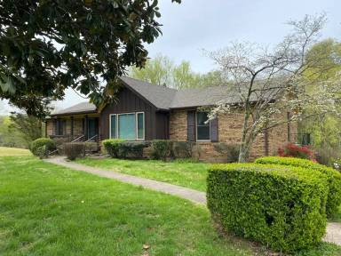 Main picture of 644 Hay Market Rd