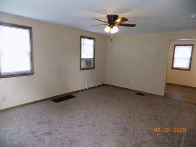 Main picture of 458 Frank St