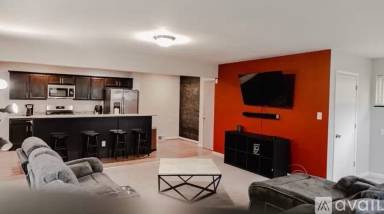 Main picture of 21950 Marlow St