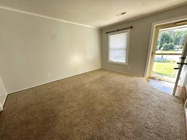 Main picture of 1618 Lexington Dr