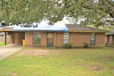 Main picture of 305 Pamela St